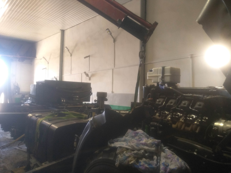 Первый демонтаж двигателя манипулятором — ГАЗ 53, 4,8 л, 2007 года ...