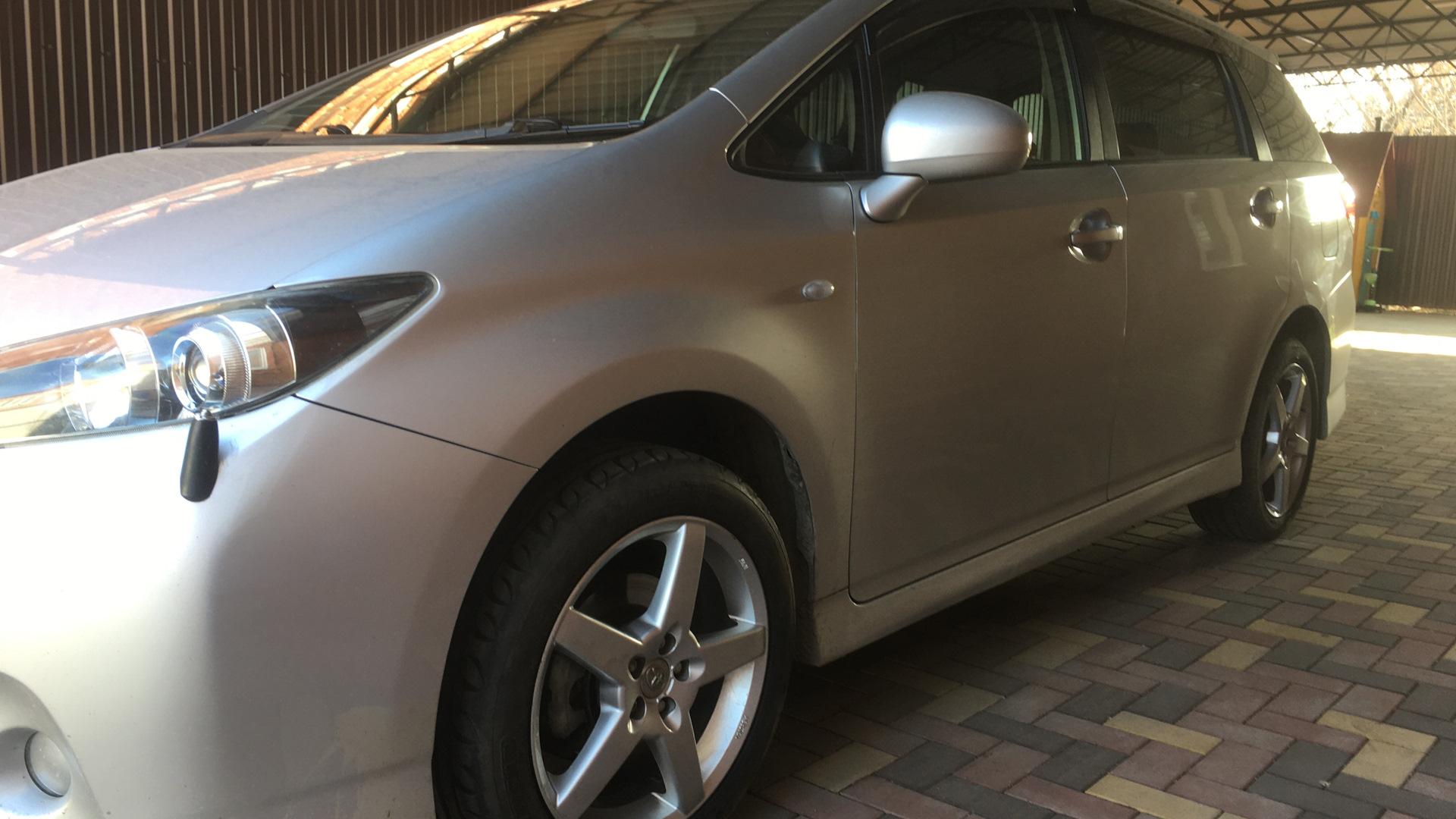 Toyota Wish (AE20) 1.8 бензиновый 2011 | 1.8 S на DRIVE2