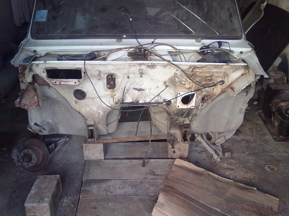 повело лонжерон. специализированный кузовной центр для ларгус. лонжероны марк 2 90. смятый лонжерон. лонжерон после дтп.