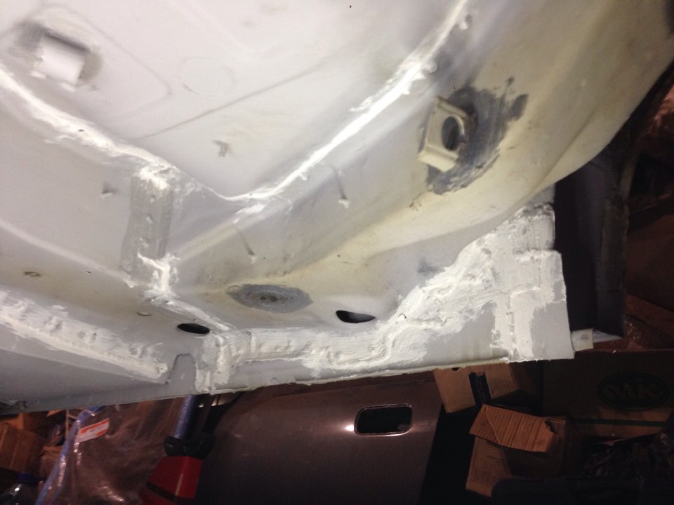 можно ли шпаклевать на грунт. можно ли шпаклевать на грунт. нанесение шпаклевки на авто. можно ли шпаклевать на грунт. шпатлевание кузова автомобиля.