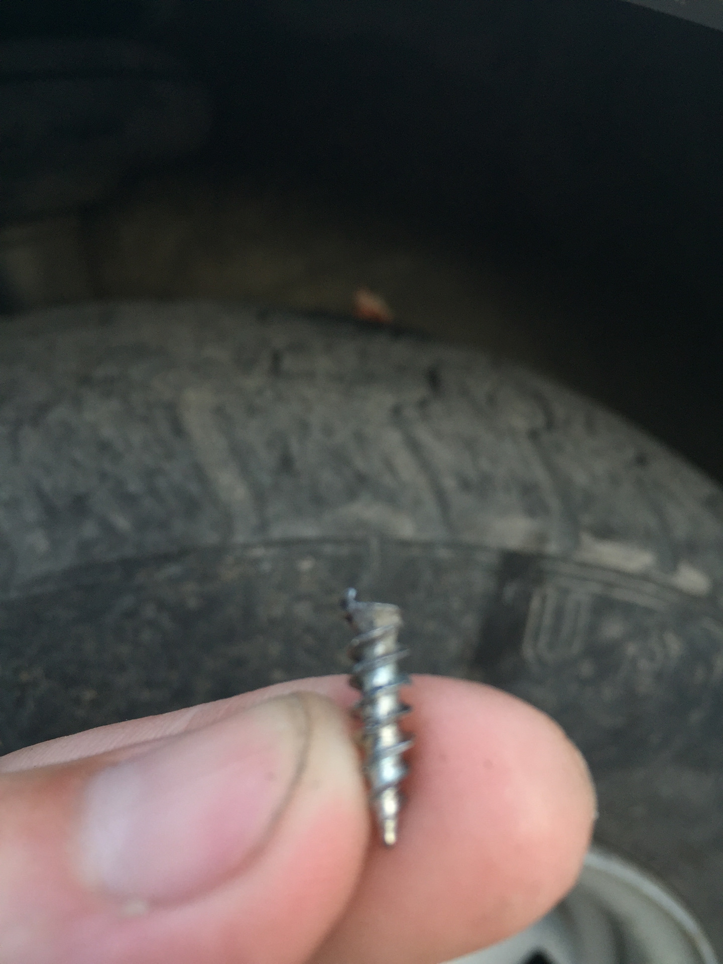 Устранение прокола шины саморезом. — Skoda Felicia, 1,3 л, 1997 года ...