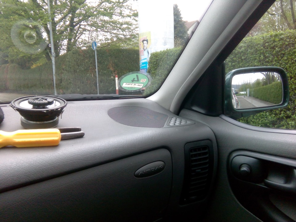 Динамики blaupunkt и порядок на панели — Volkswagen Polo Hatchback Mk3 ...