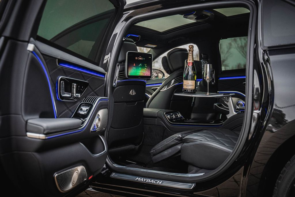 Кому 223 коротыш Maybach Edition — OEM? — AutoConclave на DRIVE2