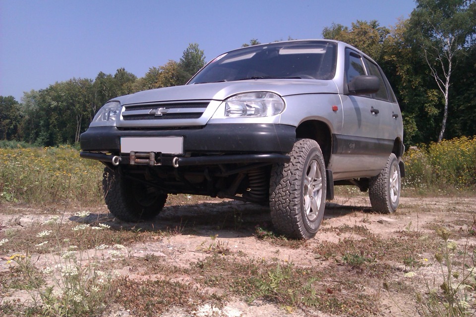 Chevrolet Niva le с силовыми бамперами