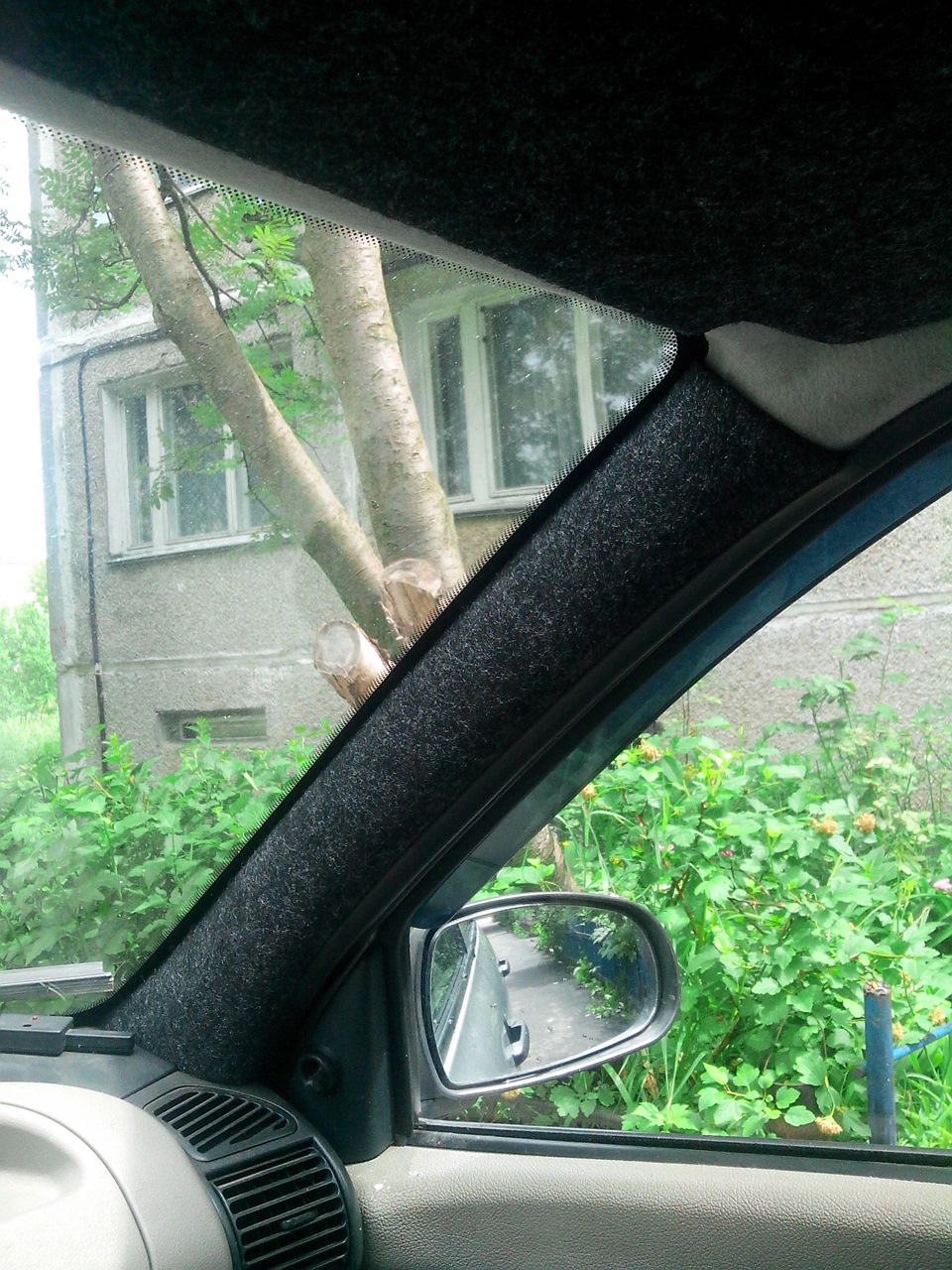 обтяжка потолка карпетом. — Lada Калина седан, 1,6 л, 2008 года ...