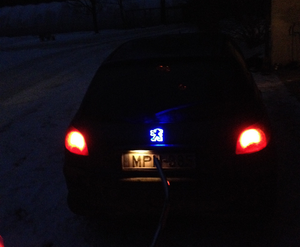 Peugeot 206 — подсветка заднего номера — перепаиваем в LED — Peugeot ...