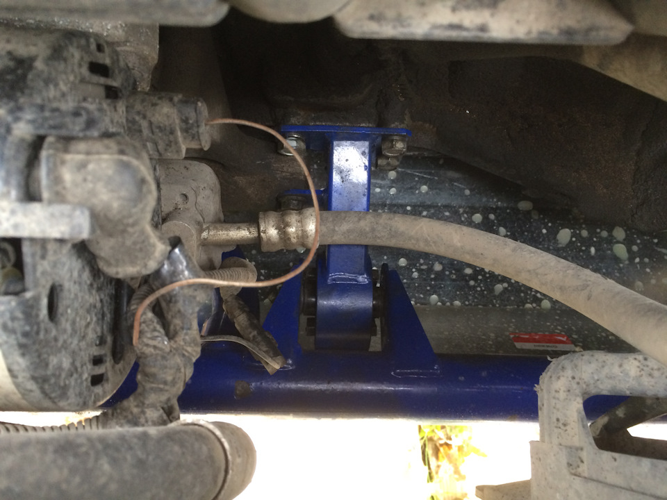 Усиленная передняя опора двигателя — Lada Приора хэтчбек