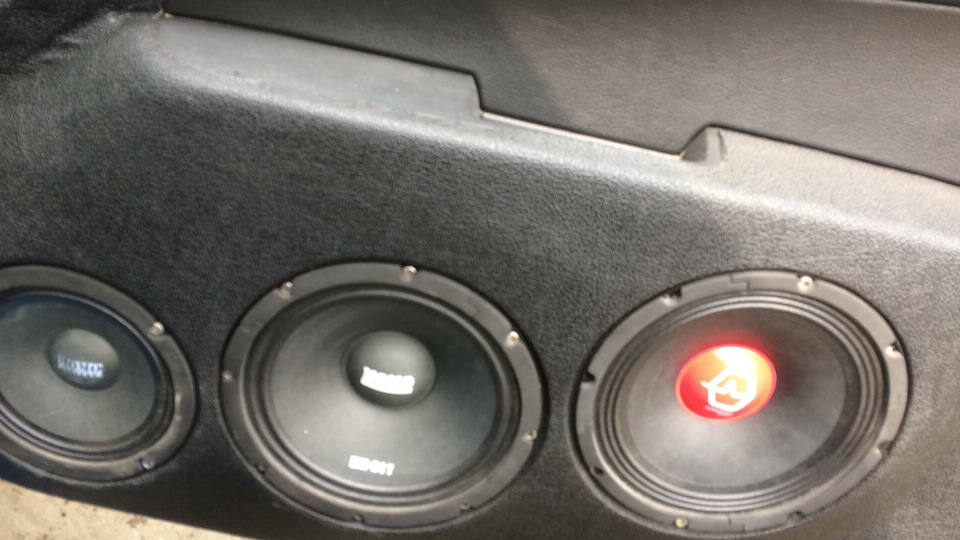 Продам обшивки под громкий фронт — Ford Focus II Hatchback, 2 л., 2007 ...