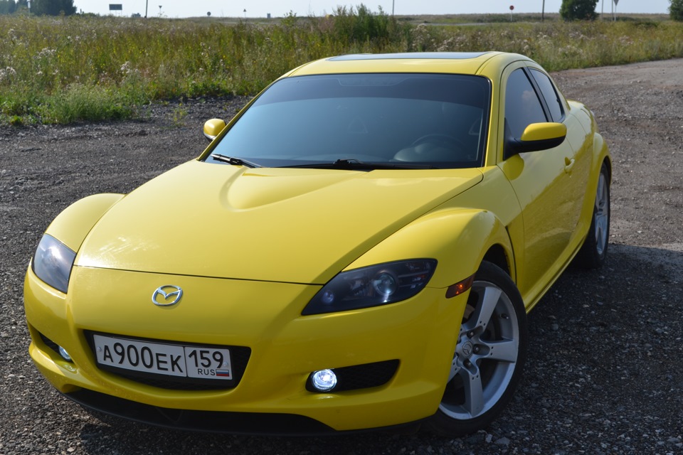 Mazda желтая