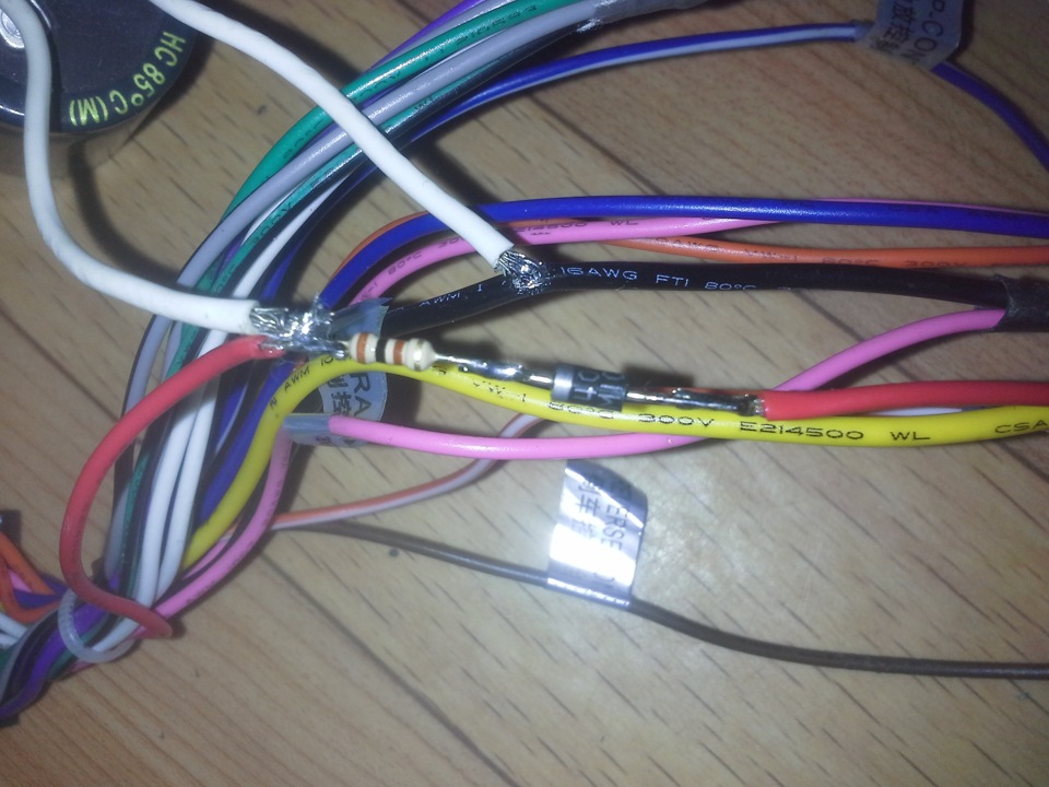 Перезагрузка магнитолы во время запуска. — Geely Emgrand EC7 FE-1, 1,8 ...