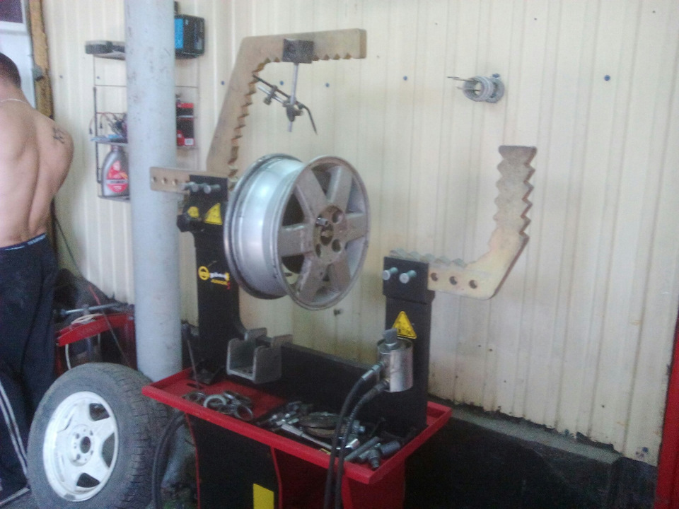 Влегкую помял диск=))) — Daewoo Lacetti, 1,6 л, 2003 года | визит на ...