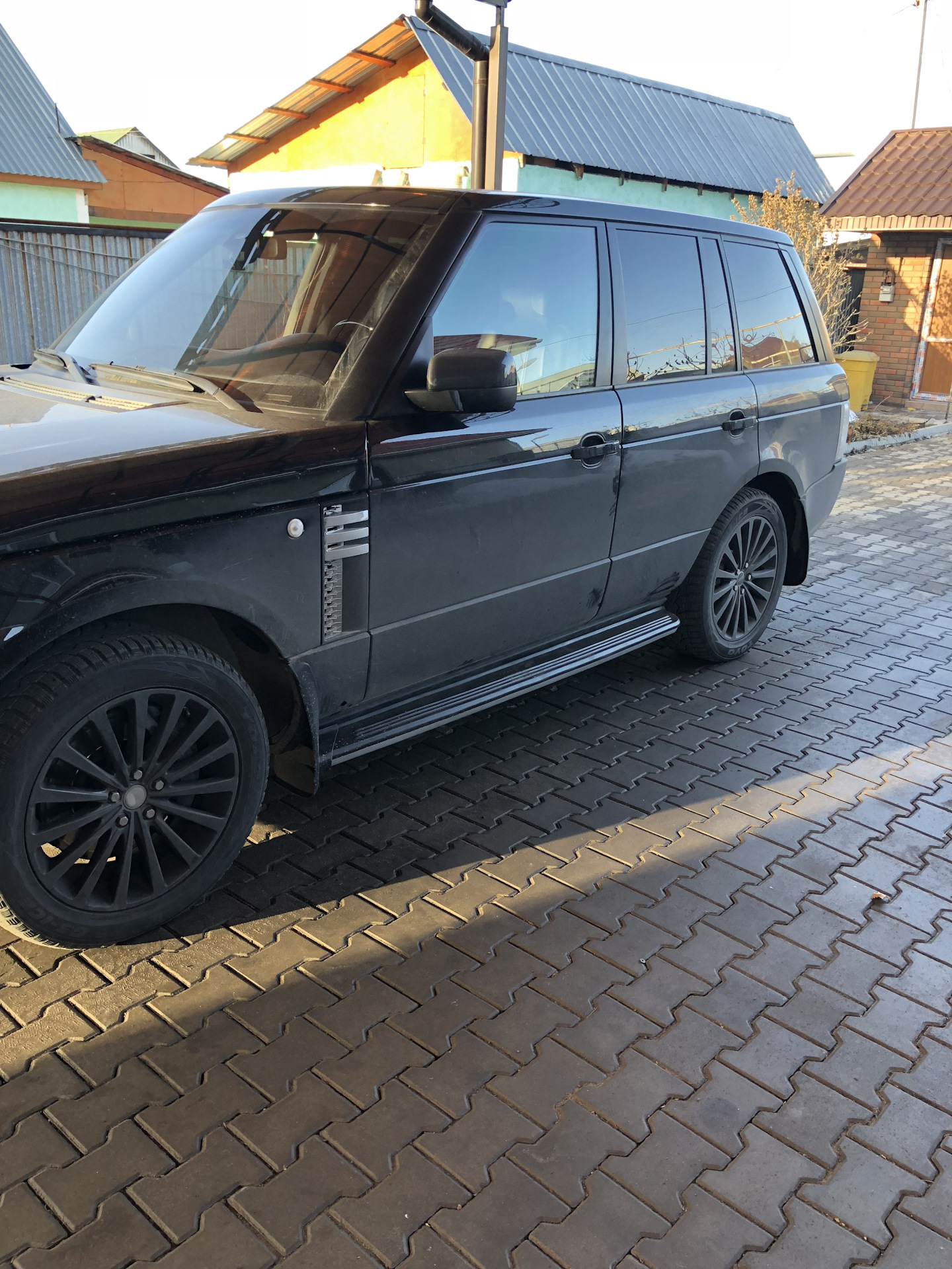 Range rover пневма