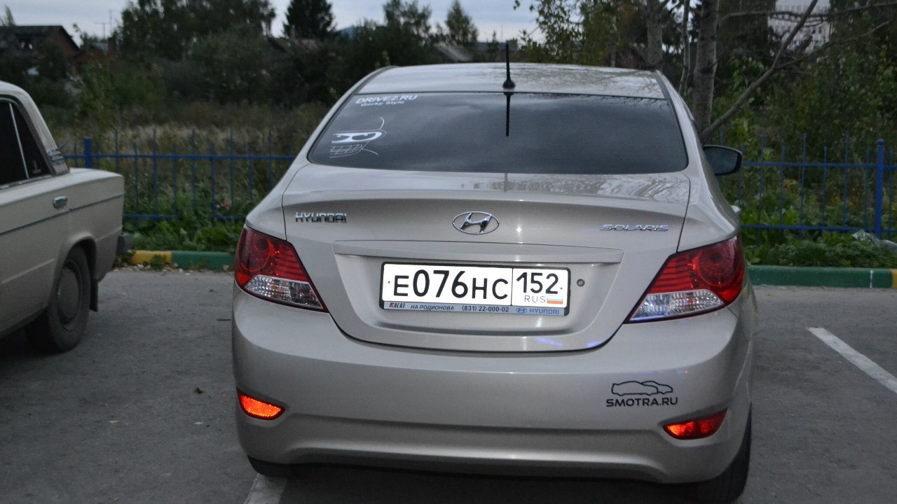 Hyundai Solaris 1.4 бензиновый 2011 | 1.4, Бежевый (UBS) на DRIVE2