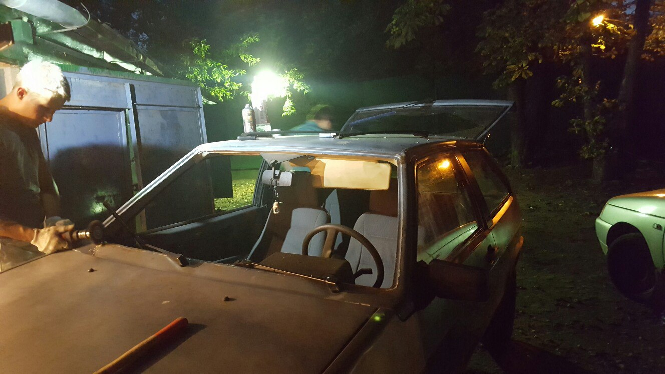 Замена лобового стекла — Lada 2108, 1,3 л., 1986 года | своими руками ...