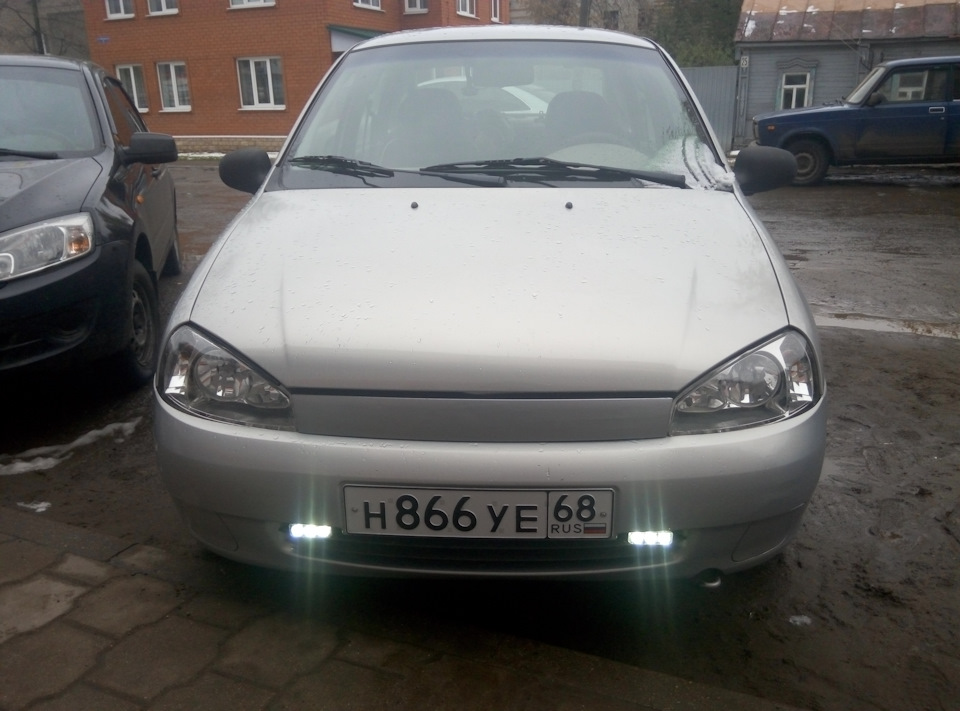 глухая решетка радиатора, вариант №2 — Lada Калина седан, 1,6 л, 2007 ...