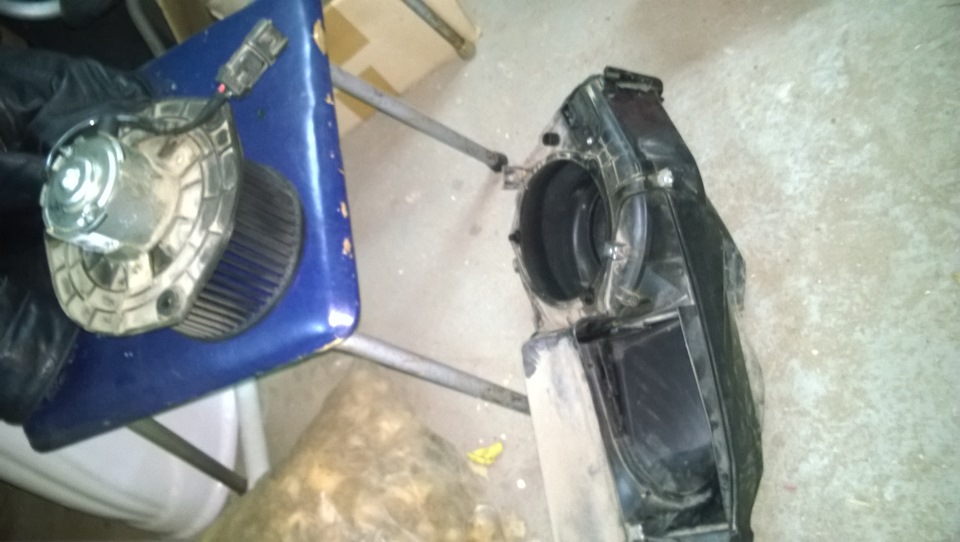 Замена радиатора печки, ремонт двигателя печки, замена резистора печки ...