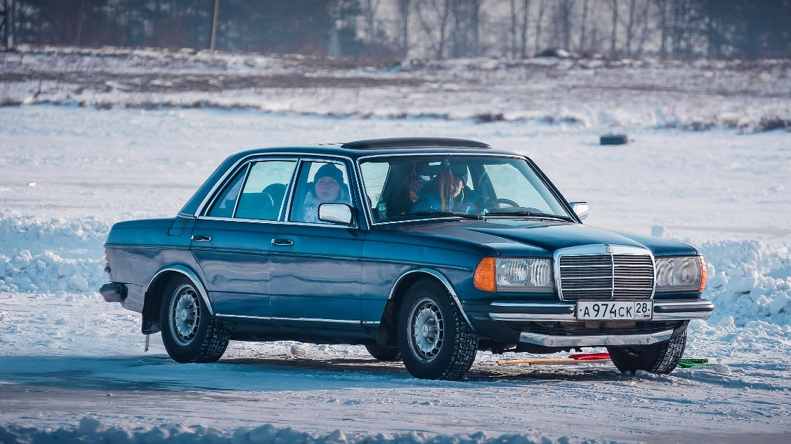 Off Road Mercedes Benz w123