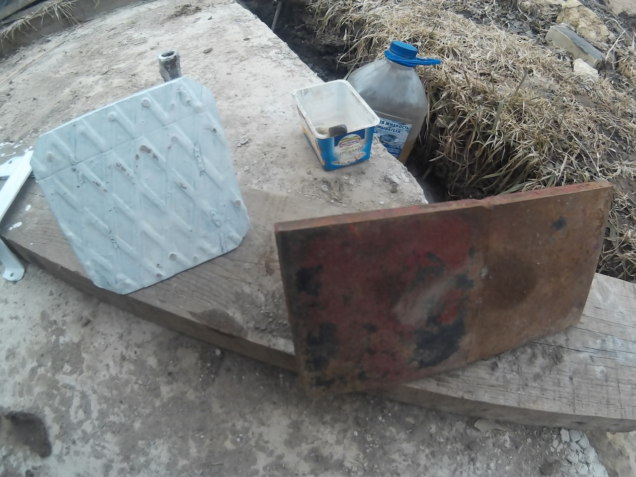 Крепление расширительного бачка и Lift mate — УАЗ Patriot, 2,7 л, 2011 ...