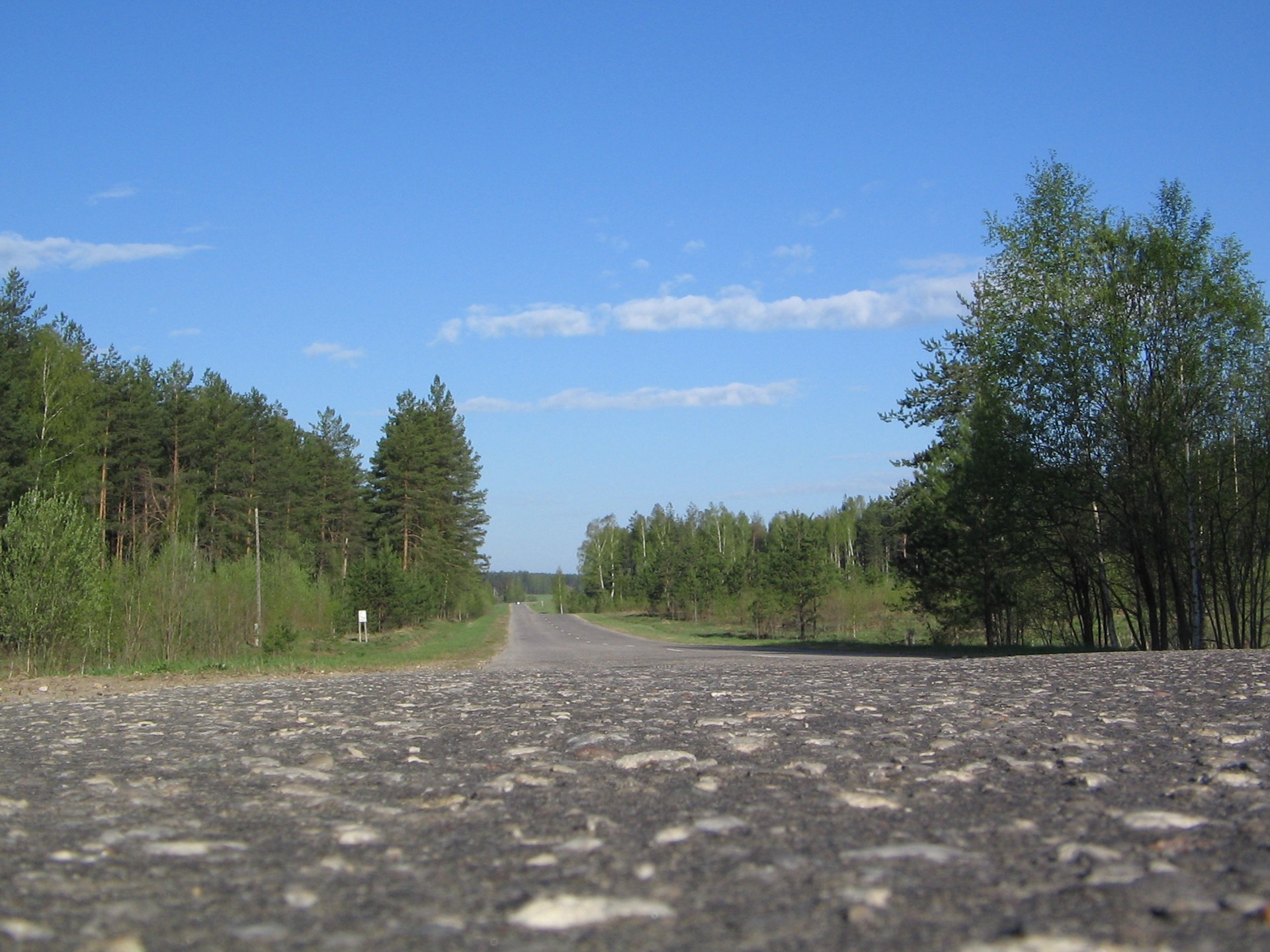 Переправа, переправа! Берег левый, берег правый