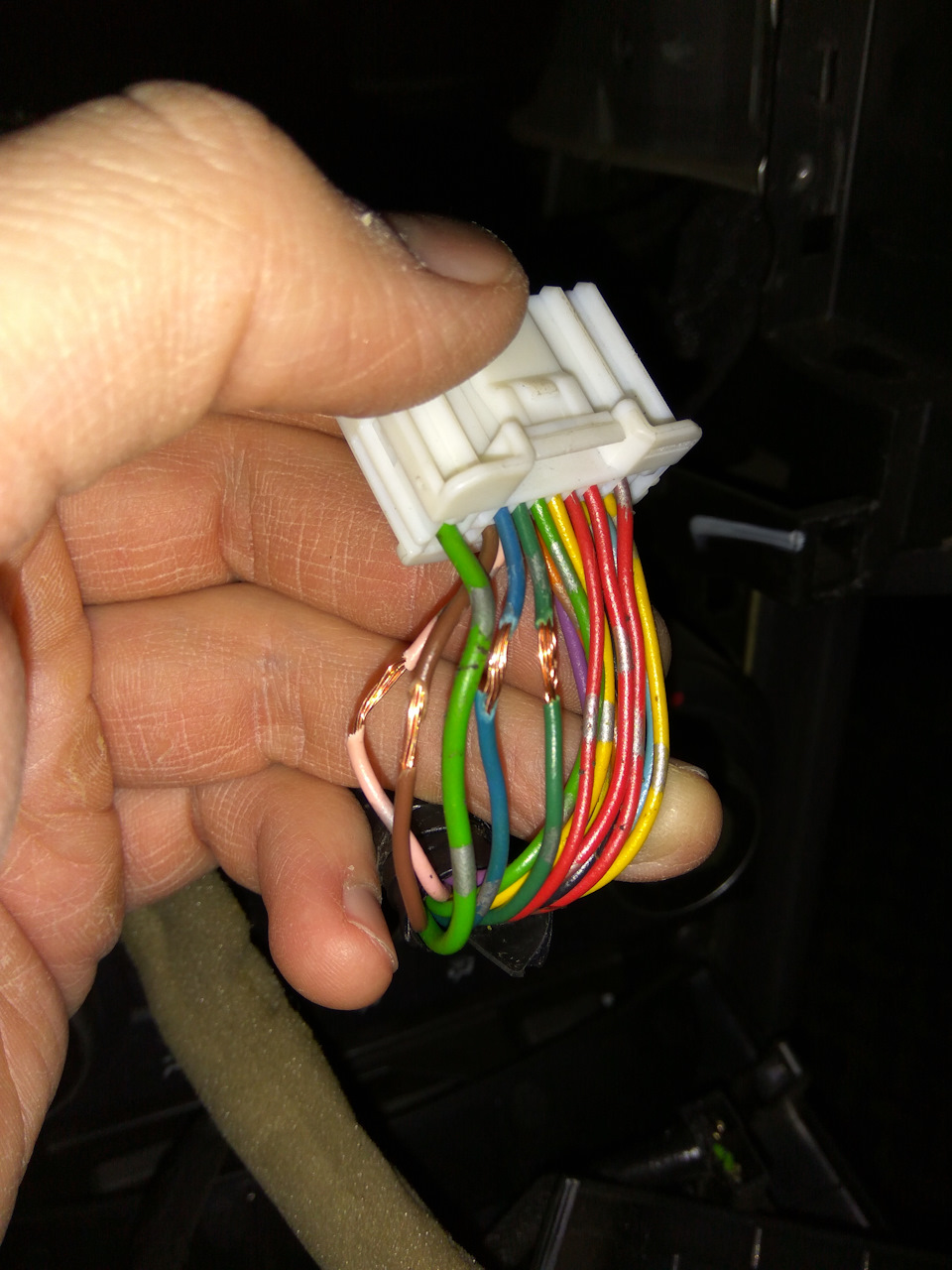 Подключение преобразователя RCA к родной магнитоле Nissan Qashqai +2 ...