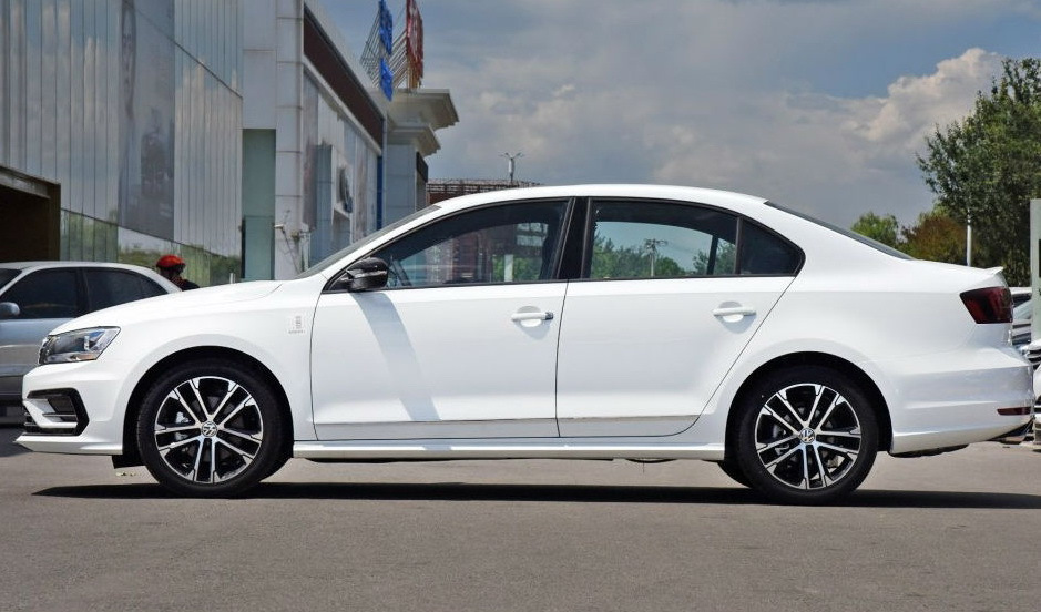 Volkswagen Jetta r line 2018