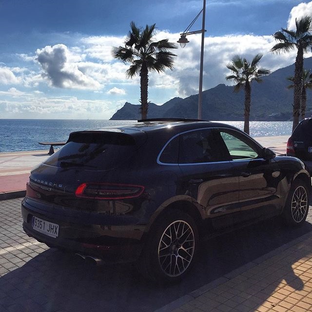 Макан кто это. Порше Макан Эстетика. Porsche Macan Эстетика. Порше Макан черный. Порше Макан бордовый.