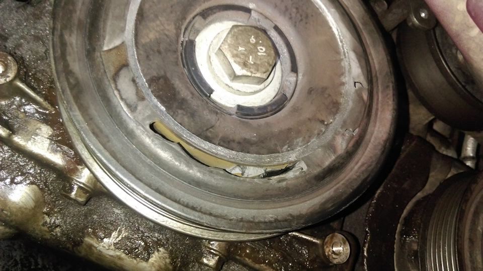 Crankshaft pulley (Chevrolet Captiva 1 2006-2018: Engine HFV6 3.2L: Engine repai