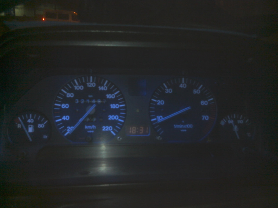 Освещение щитка приборов — Audi 100 (C3), 2,2 л, 1985 года | своими ...