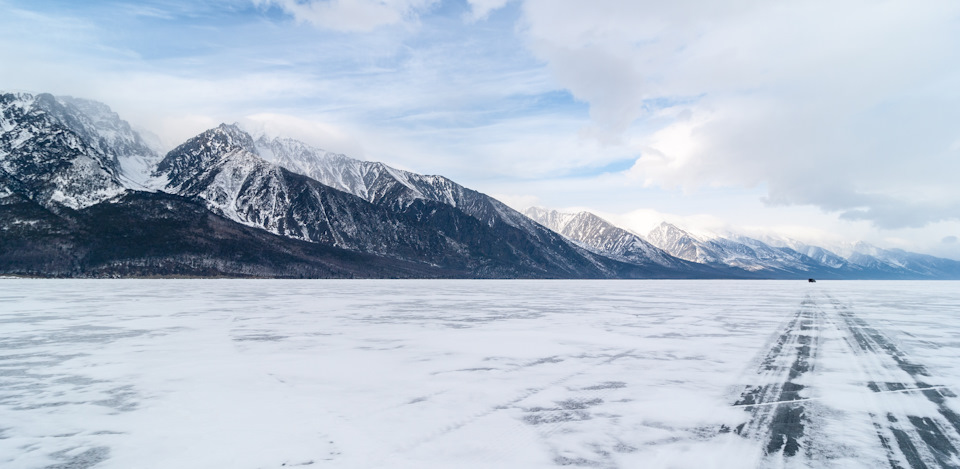 Всё в снегу — Lada Granta