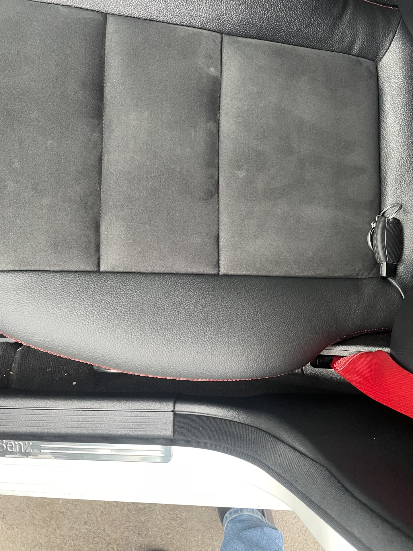 Ремонт боковины сидения — Mercedes-Benz C-class (W204), 1,6 л, 2012 ...