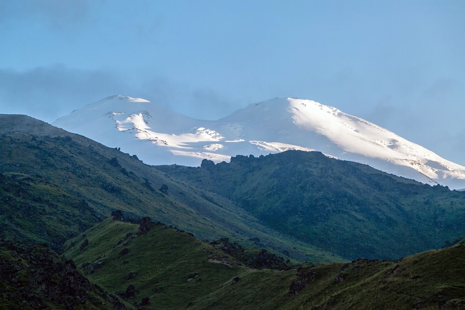 Гора Сирх. Эльбрус фото от Эмануэля. Гора Сирх фото. Погода на горе эльбрус на 14
