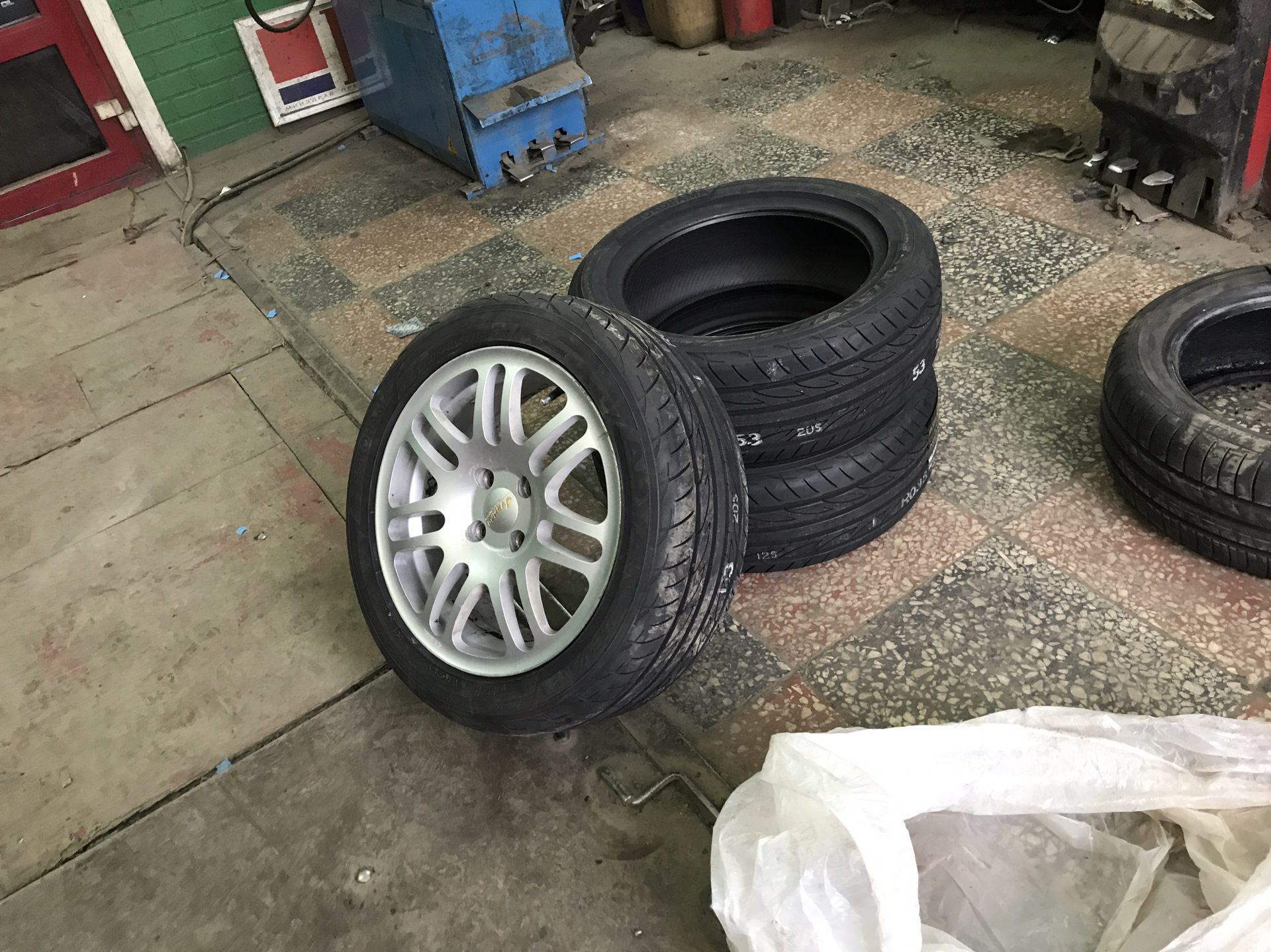 Yokohama Advan Fleva 205 55 R16 Купить