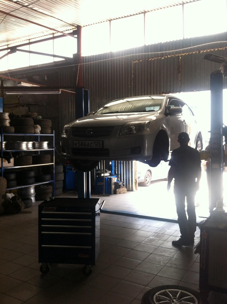 Замена внешнего пыльника ШРУСа — Toyota Corolla Axio (E140), 1,5 л ...