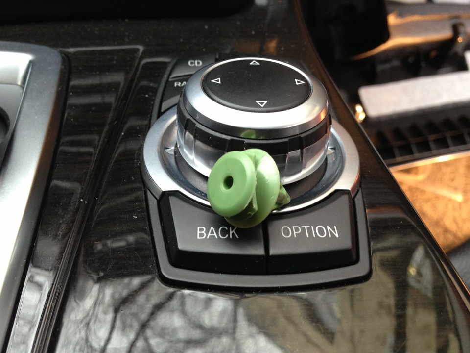 клипса — BMW 5 series (F10)