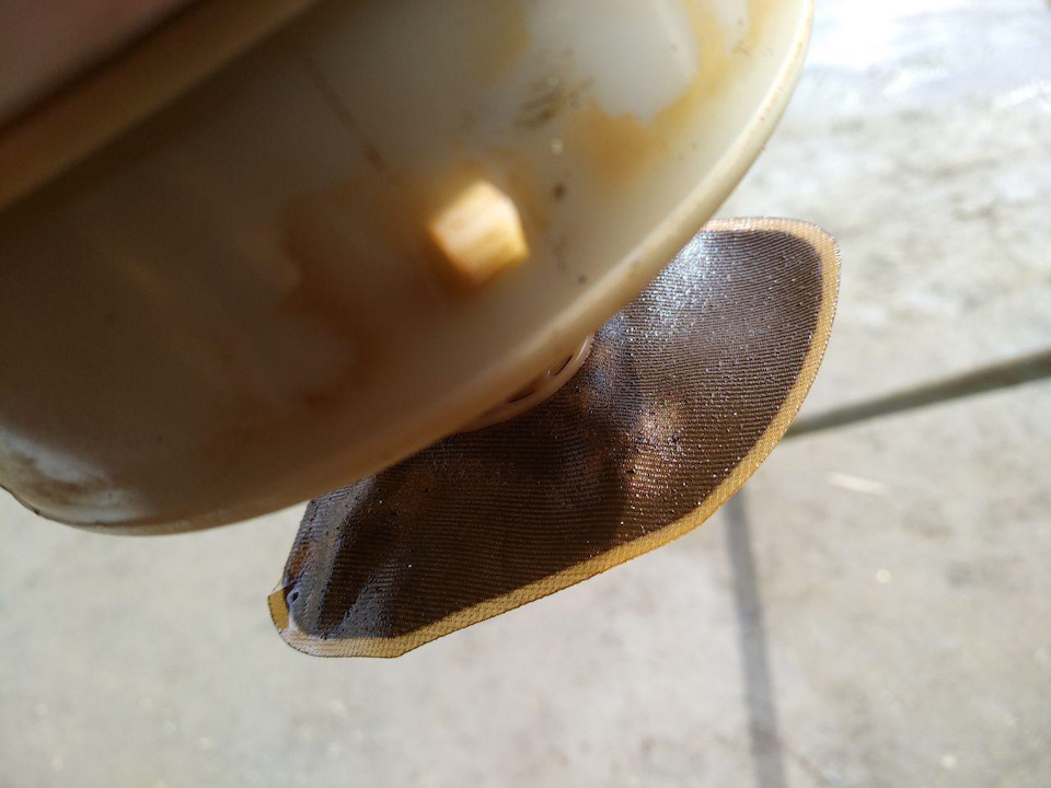 Ниссан тиида латио топливный фильтр замена