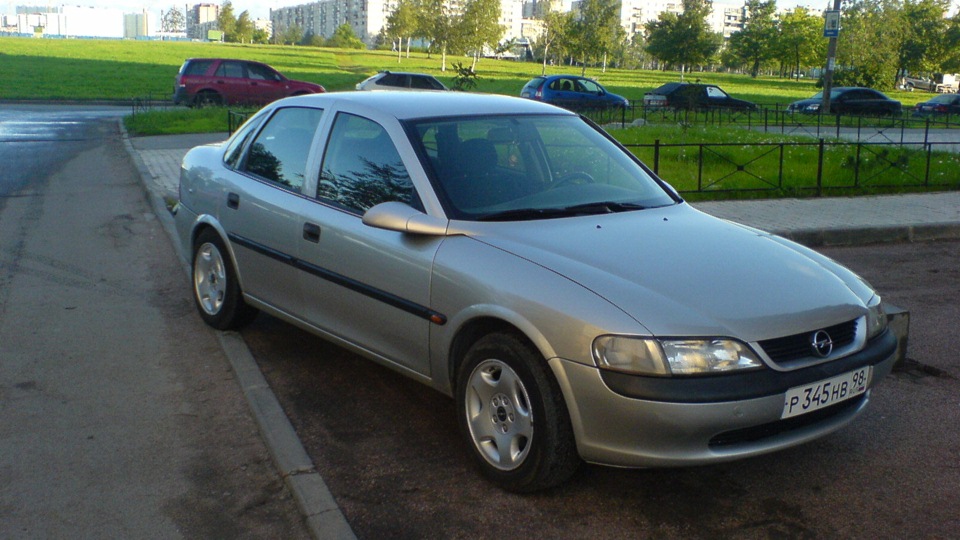 Опель вектра б 98 года. Opel Vectra 2.0 1998. Опель Вектра 98 года. Опель Вектра б 2.0 1998.