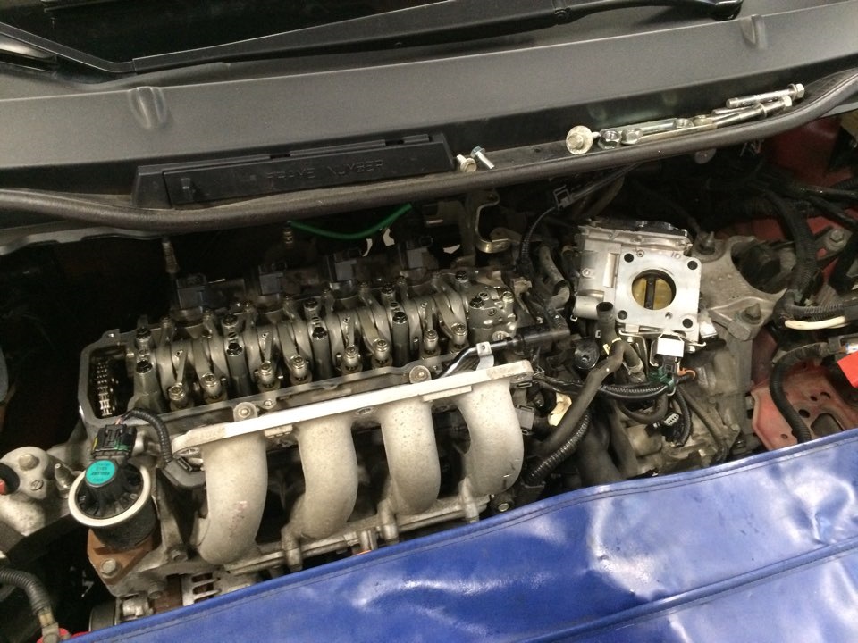 Регулировка зазора клапанов — Honda Jazz (2G), 1,3 л, 2011 года | визит ...