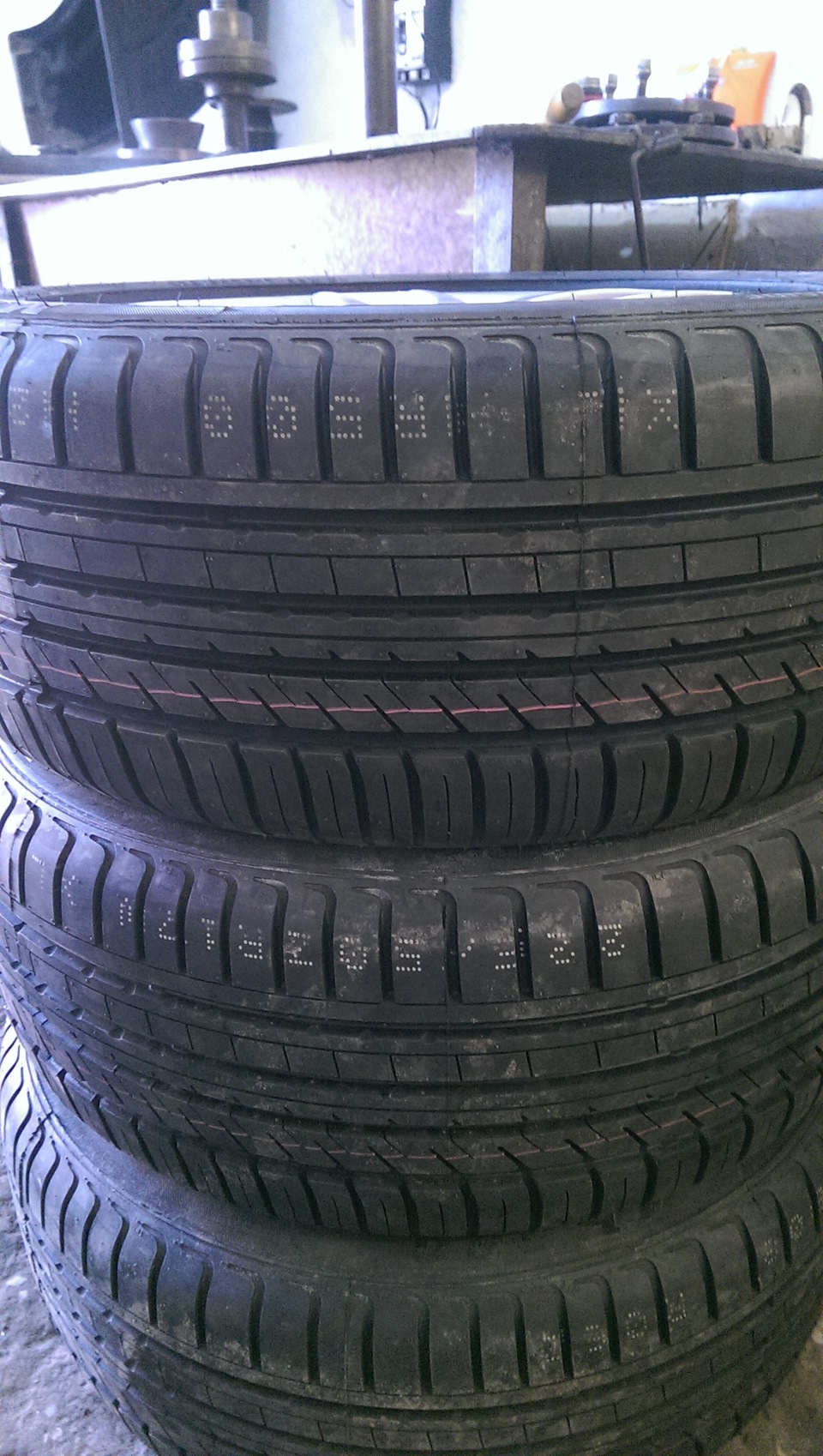 купил резину, , китайка, , mayrun. — Opel Astra J, 1,4 л, 2011 года ...
