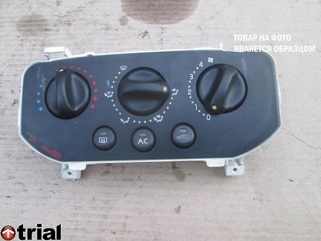 Перегарела лампочка подсветки печки. Ремонт прям у магазина ...