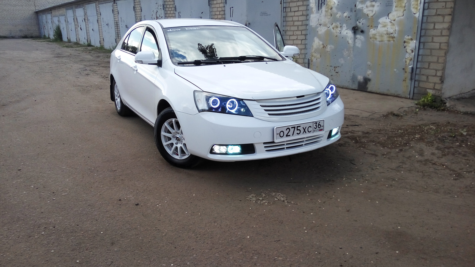 Geely Emgrand EC7