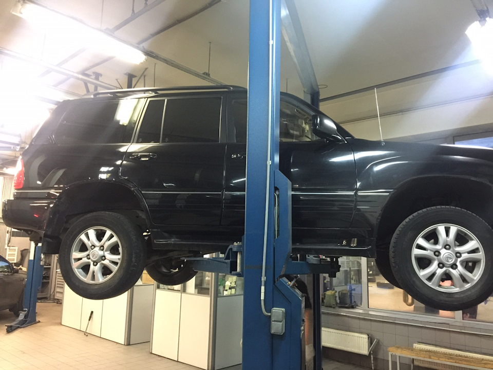 Замена крестовин заднего карданного вала. — Lexus LX (UZJ100), 4,7 л ...