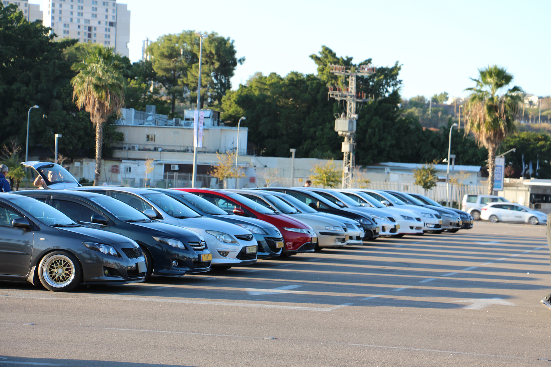 Cars israel. Автомобили в Израиле. Машина Israel. Израиль car meet. Драйв 2 Израиль.