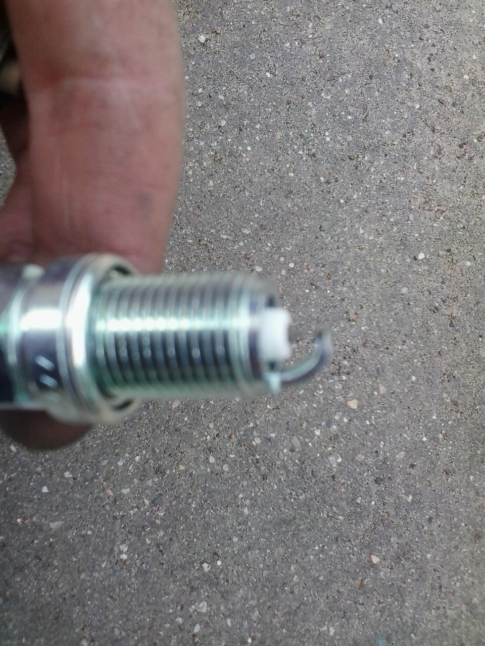 замена свечей и бегунка трамблера — Toyota Mark II (90), 3 л, 1995 года ...