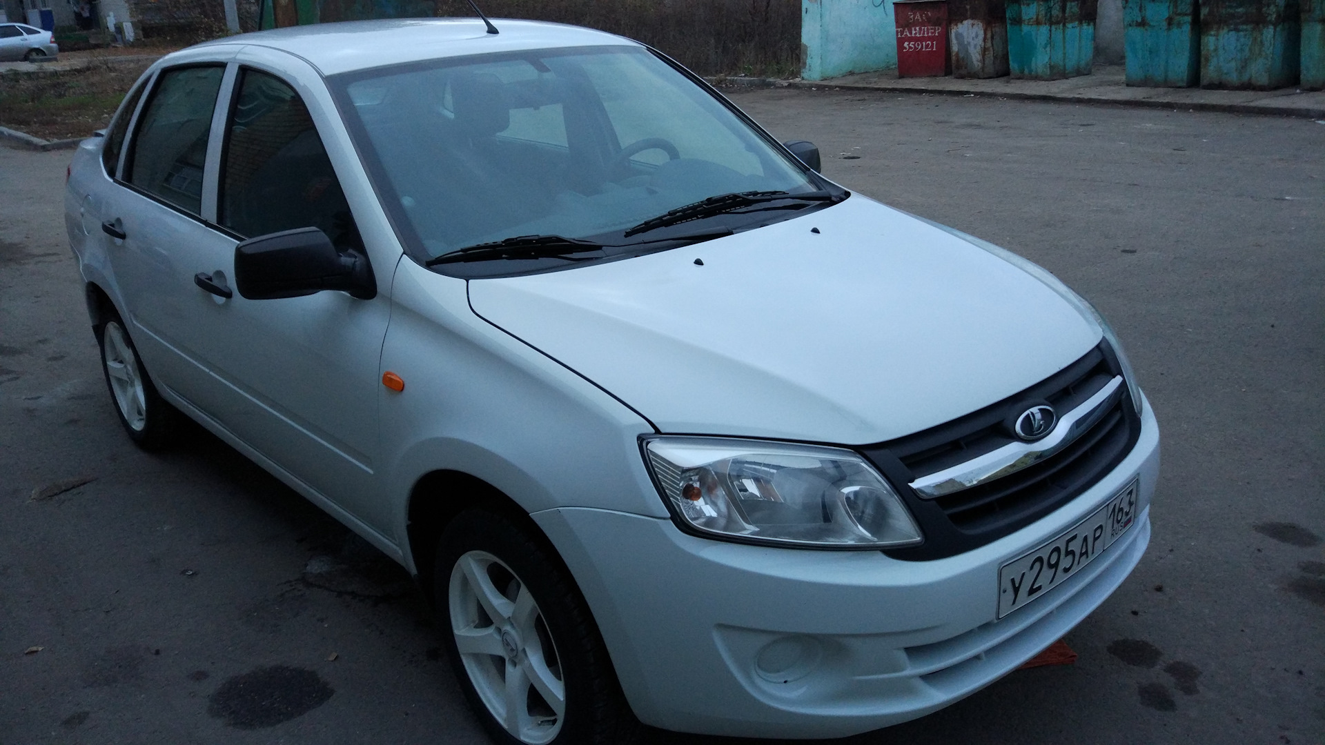 Lada Гранта 1.6 бензиновый 2014 | Первая любовь на DRIVE2