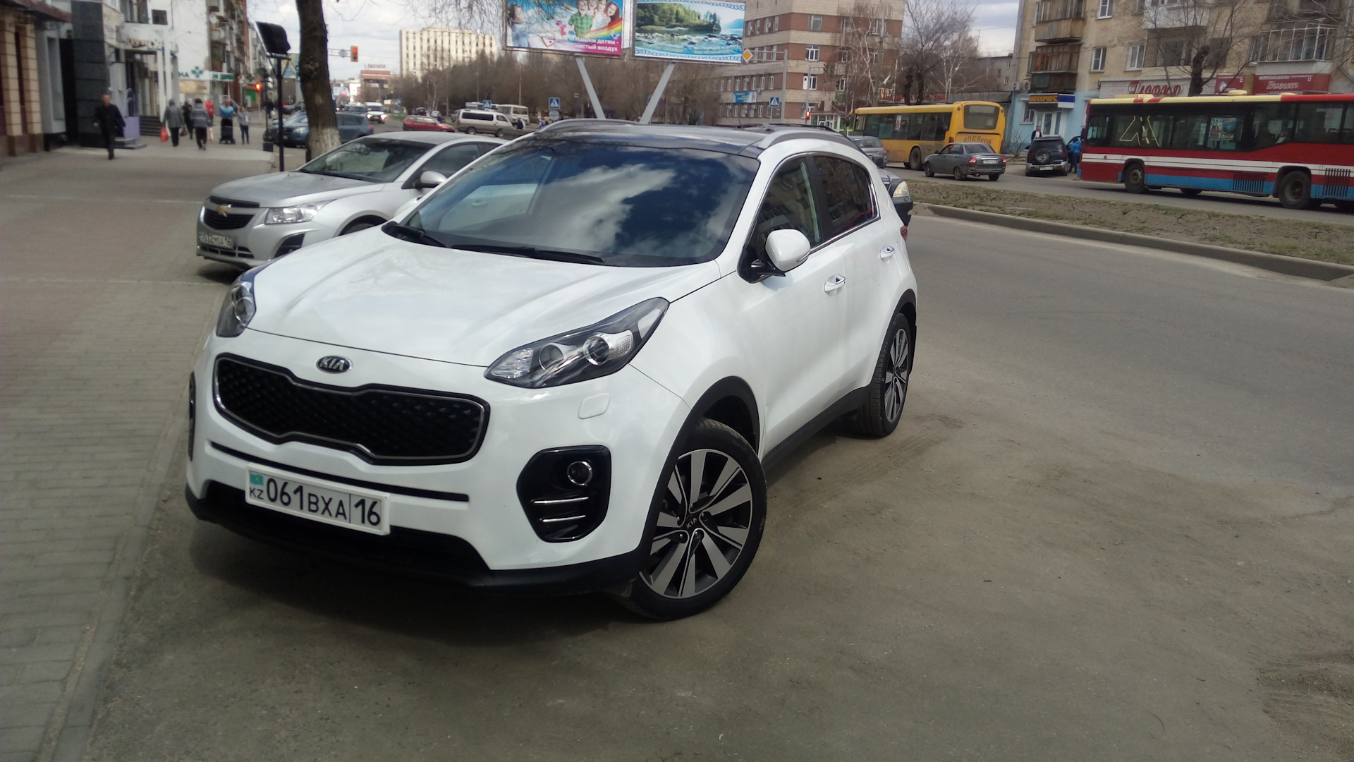 Kia Sportage 3 Р±РµР»С‹Р№ 2016