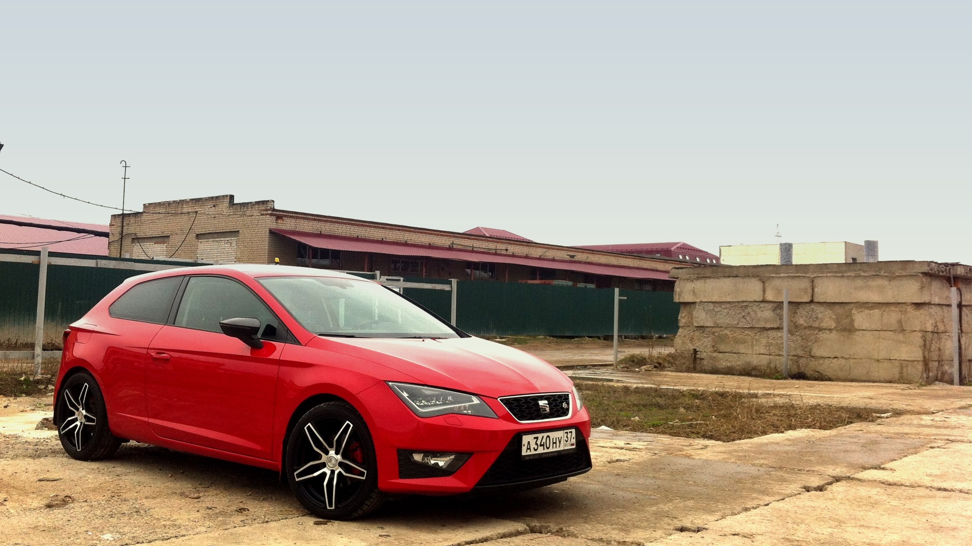 SEAT Leon FR (Mk3) 1.4 бензиновый 2014 | Red Bull на DRIVE2