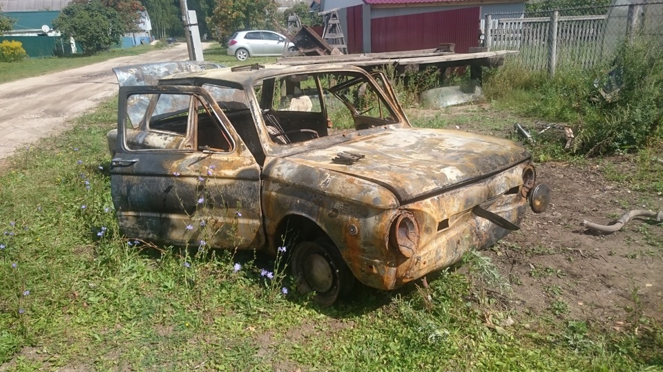 А в запорожца а п. ЗАЗ 968м гнилой. ЗАЗ 968 заброшенный. ЗАЗ 968 Ржавый. ЗАЗ-968 М белый гнилой.