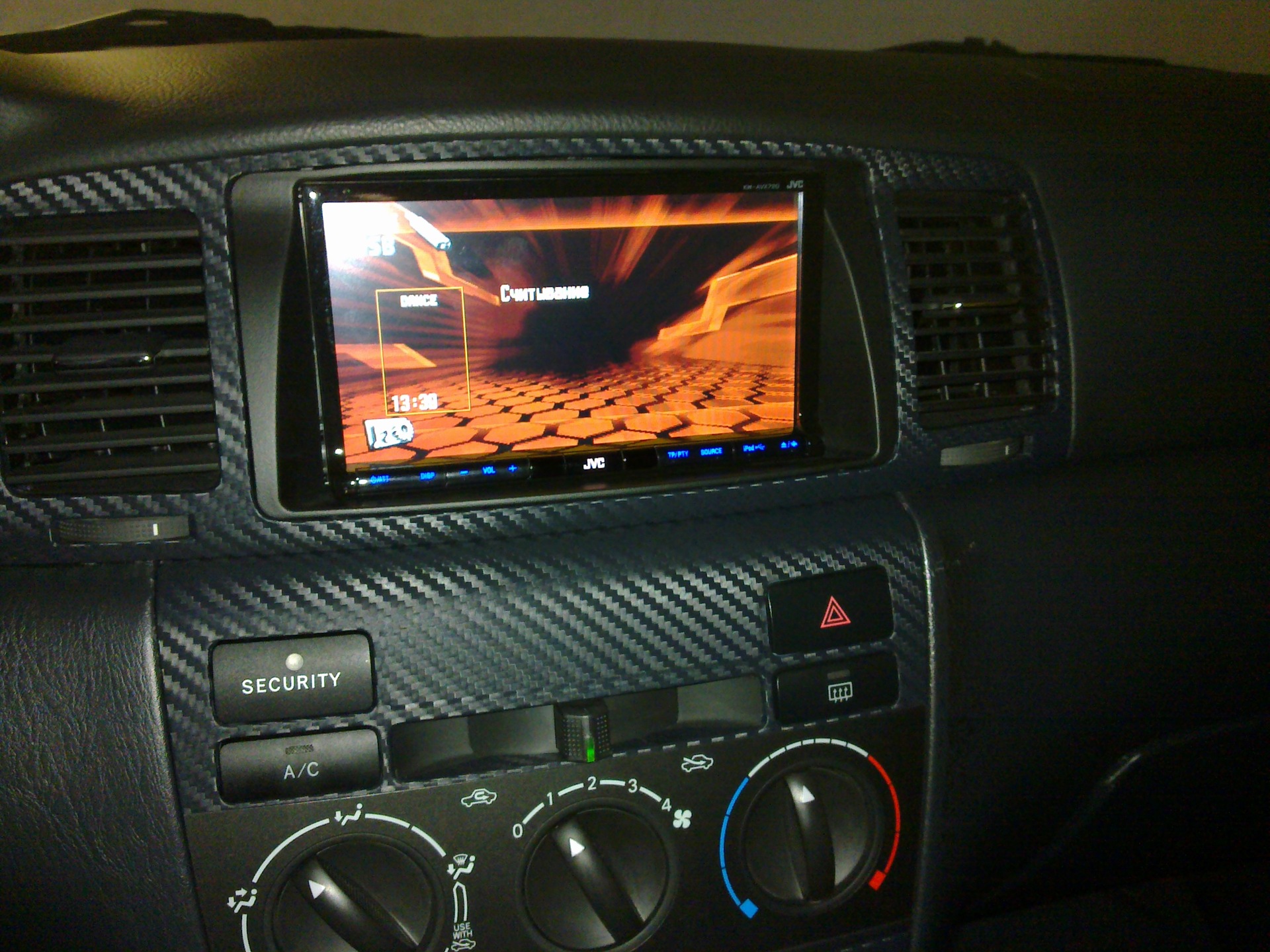 Multimedia center  JVC KW-AVX720 - Toyota Corolla 16L 2004