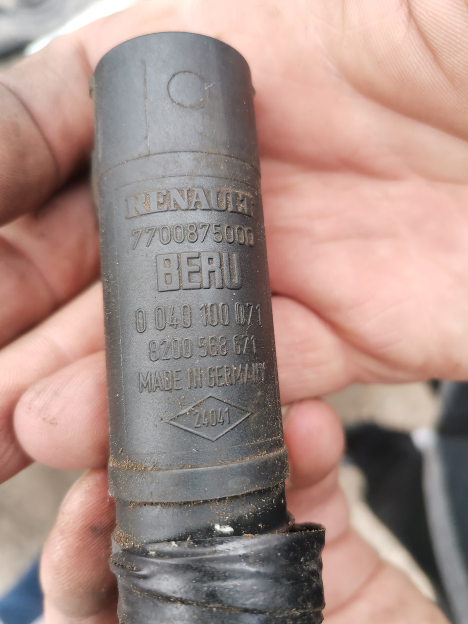 Ч.1 Плавающие обороты на дастере. Замена катушек, свечей. — Renault ...