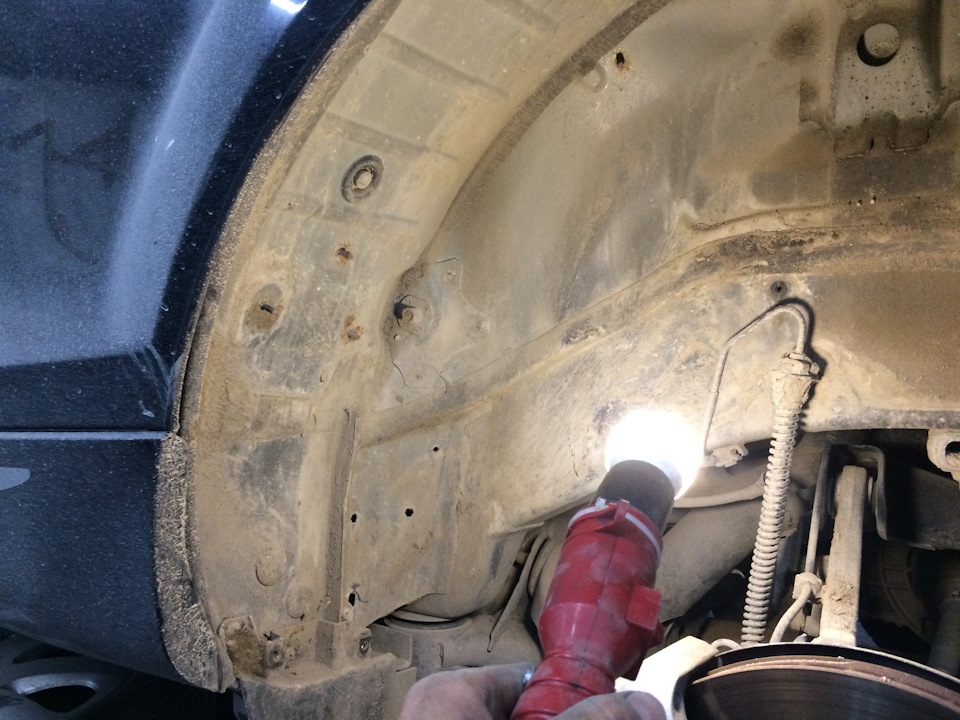 Шумка арок колес — Audi Q7 (1G), 3 л, 2008 года | стайлинг | DRIVE2